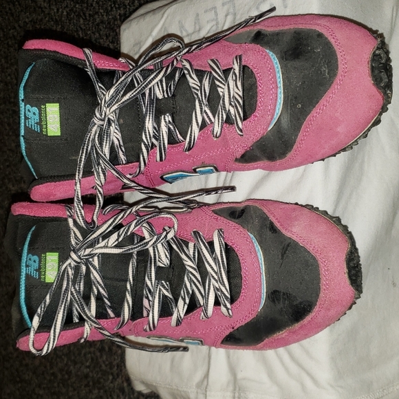 New Balance pink high tops. - Picture 3 of 4